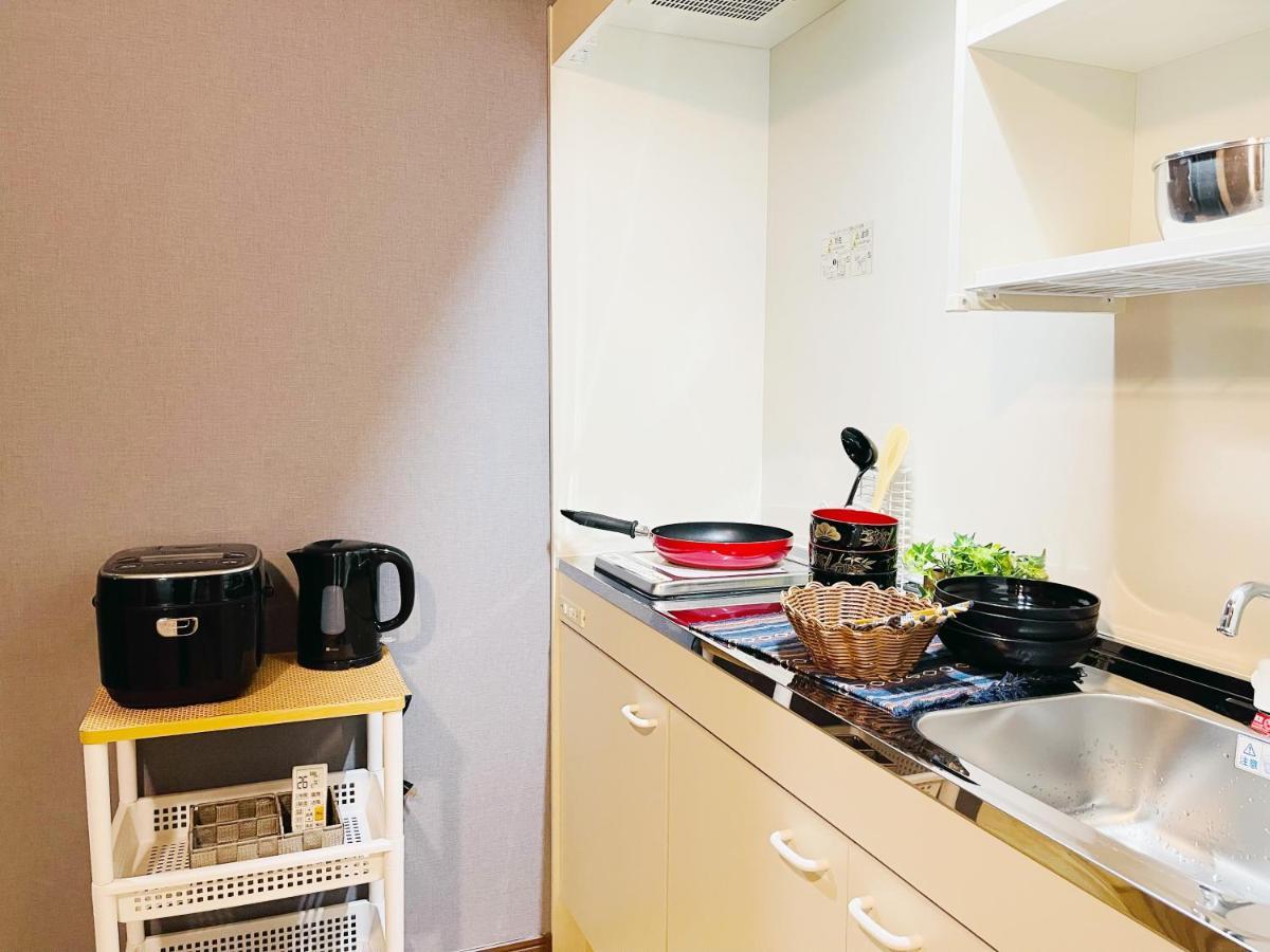 Namba Shinsaibashi 10 Mins Reiko Guest House Osaka Exterior photo