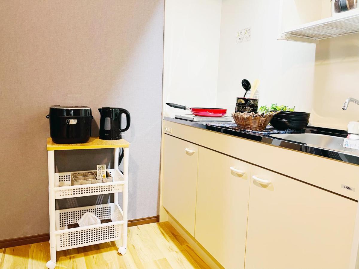Namba Shinsaibashi 10 Mins Reiko Guest House Osaka Exterior photo