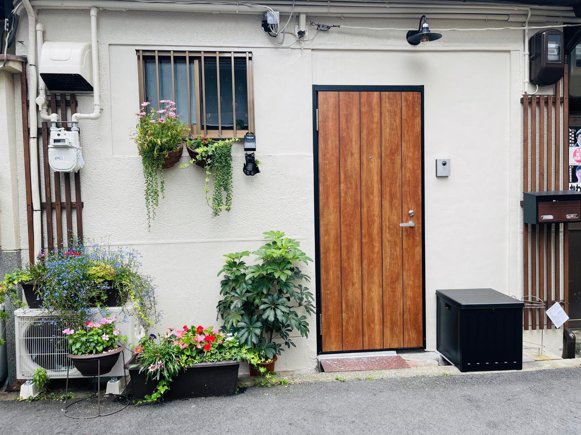 Namba Shinsaibashi 10 Mins Reiko Guest House Osaka Exterior photo